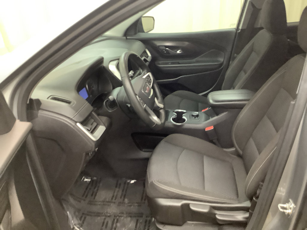 Used 2024 GMC Terrain SLE image 15