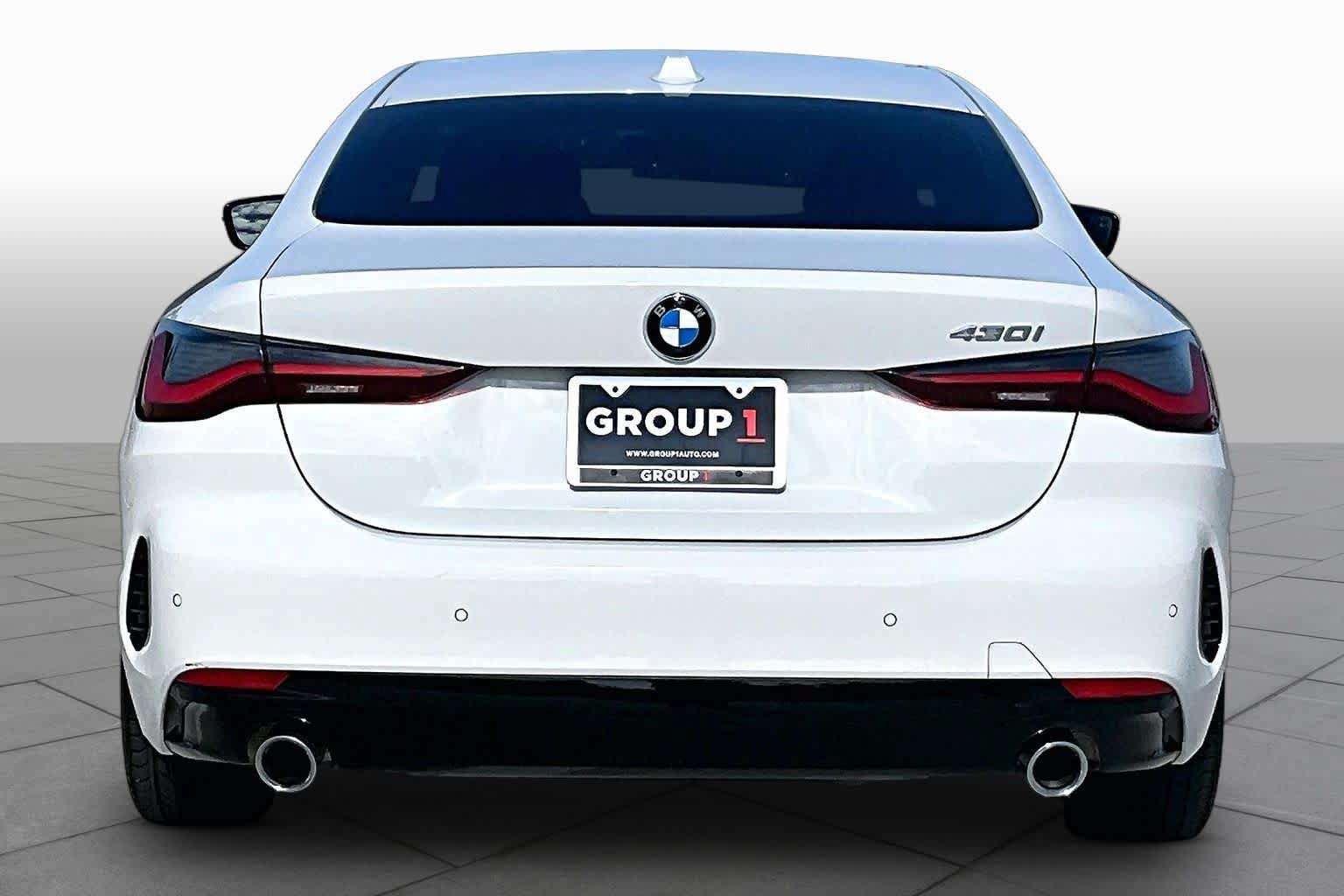 Used 2024 BMW 430i Coupe w/ Convenience Package RWD image 4