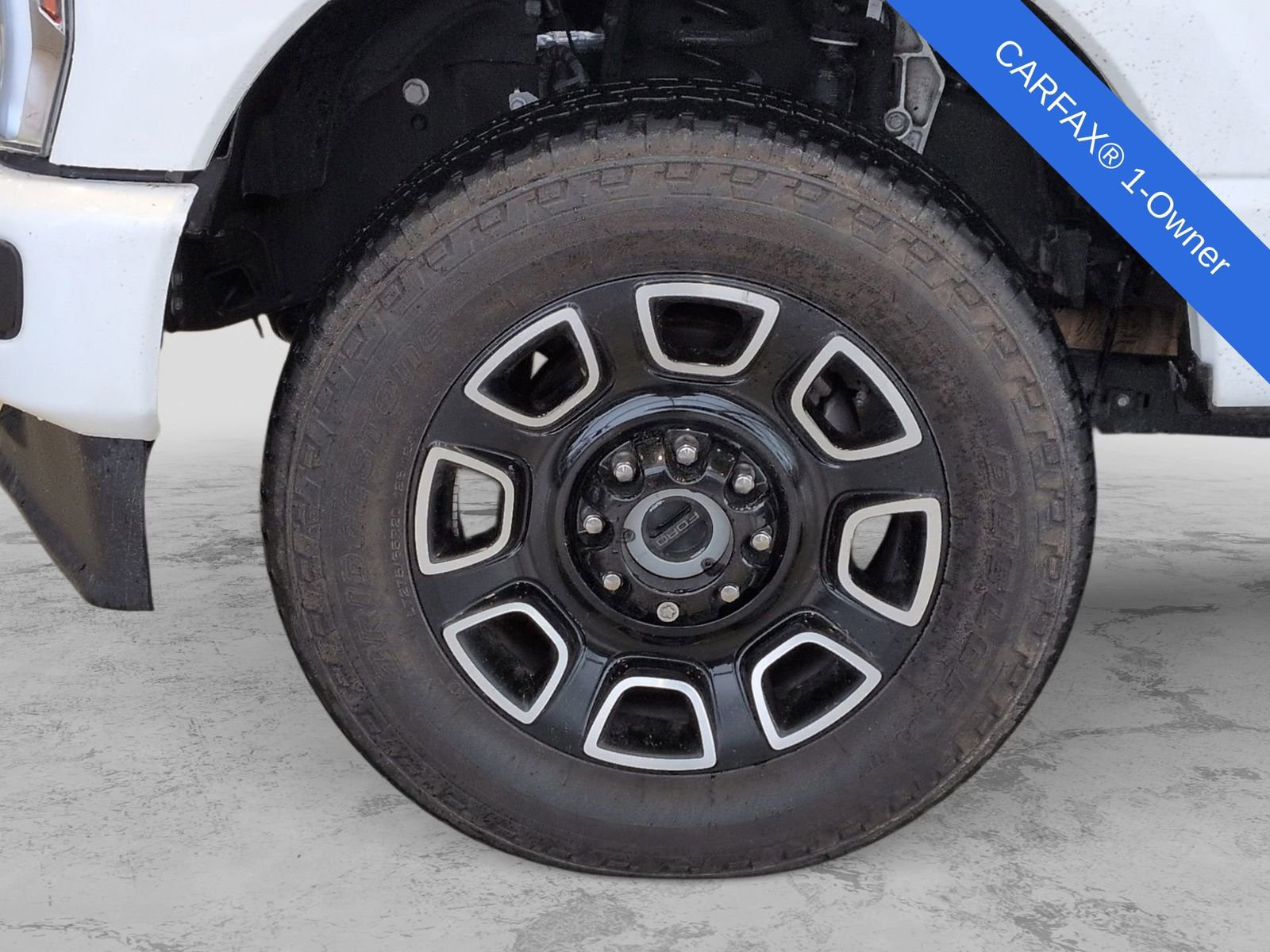 Used 2025 Ford F350 Platinum w/ FX4 Off-Road Package image 17