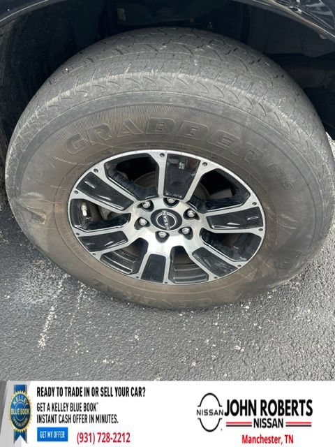 Used 2024 Nissan Titan SV RWD image 3