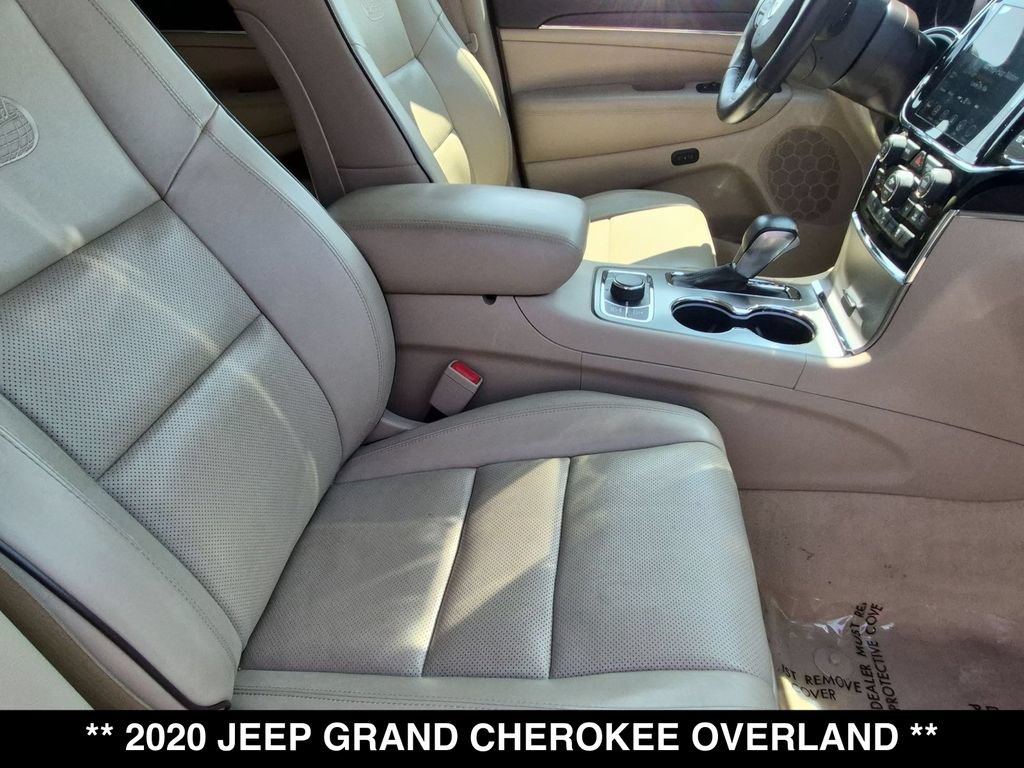 Used 2020 Jeep Grand Cherokee Overland AWD/4WD image 27