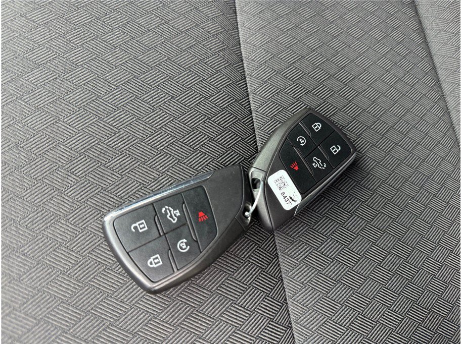 Used 2023 Chevrolet Silverado 1500 LT AWD/4WD image 49
