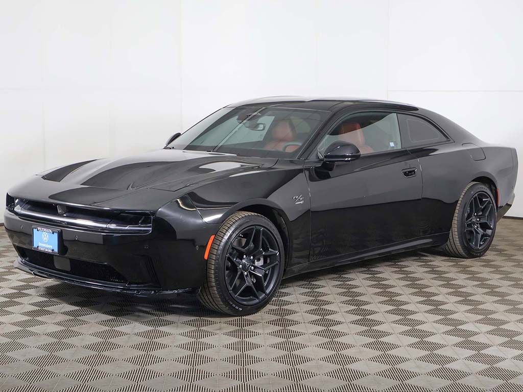 Used 2024 Dodge Charger R/T w/ Plus Group image 9