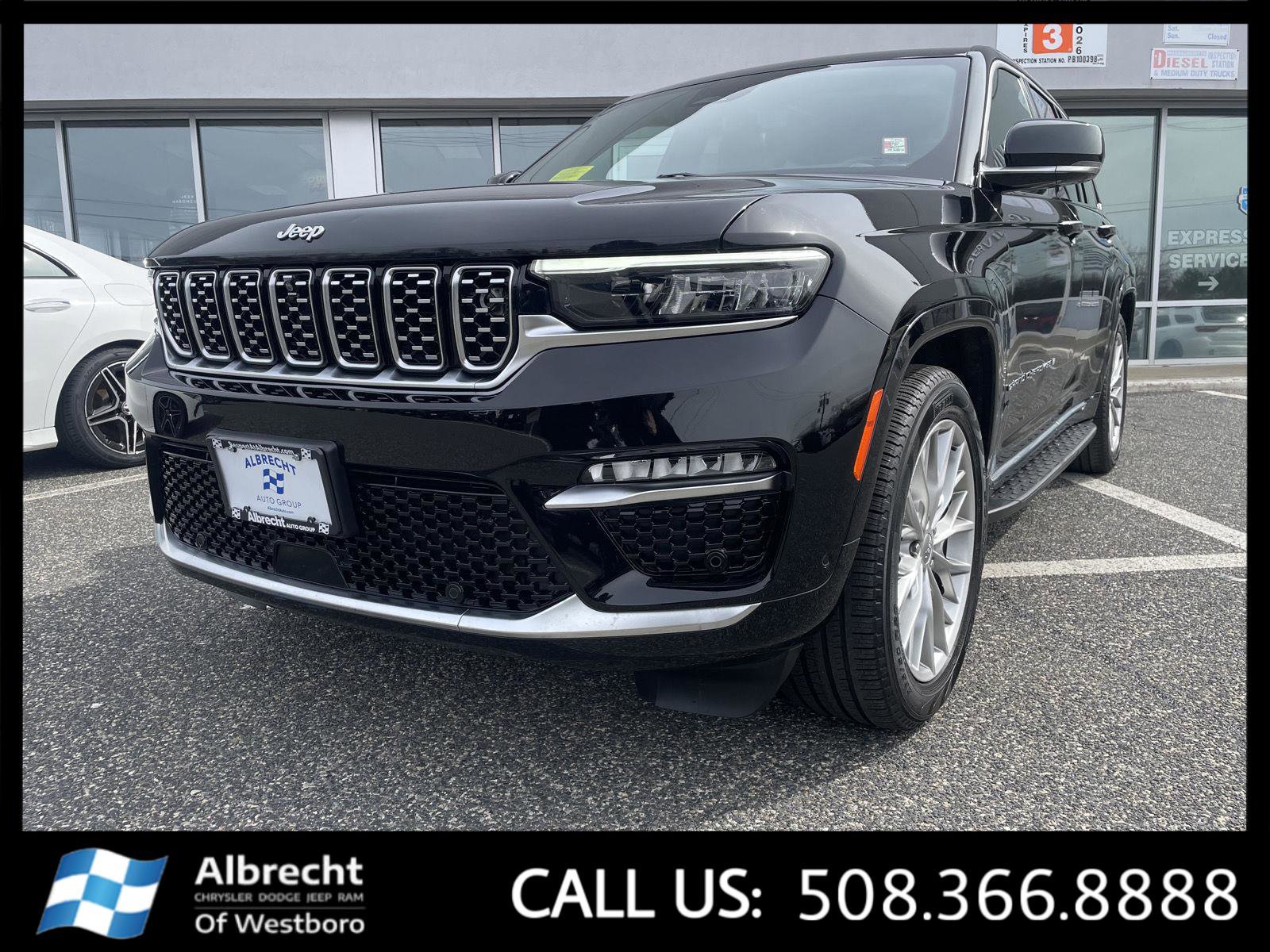 Used 2023 Jeep Grand Cherokee Summit w/ Adv Protech Group IV video 1