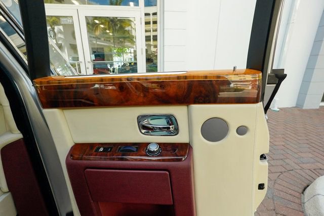 Used 2013 Rolls-Royce Phantom Sedan image 71