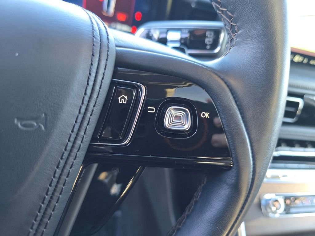 Used 2025 Lincoln Aviator Reserve w/ Jet Appearance Package AWD/4WD image 23