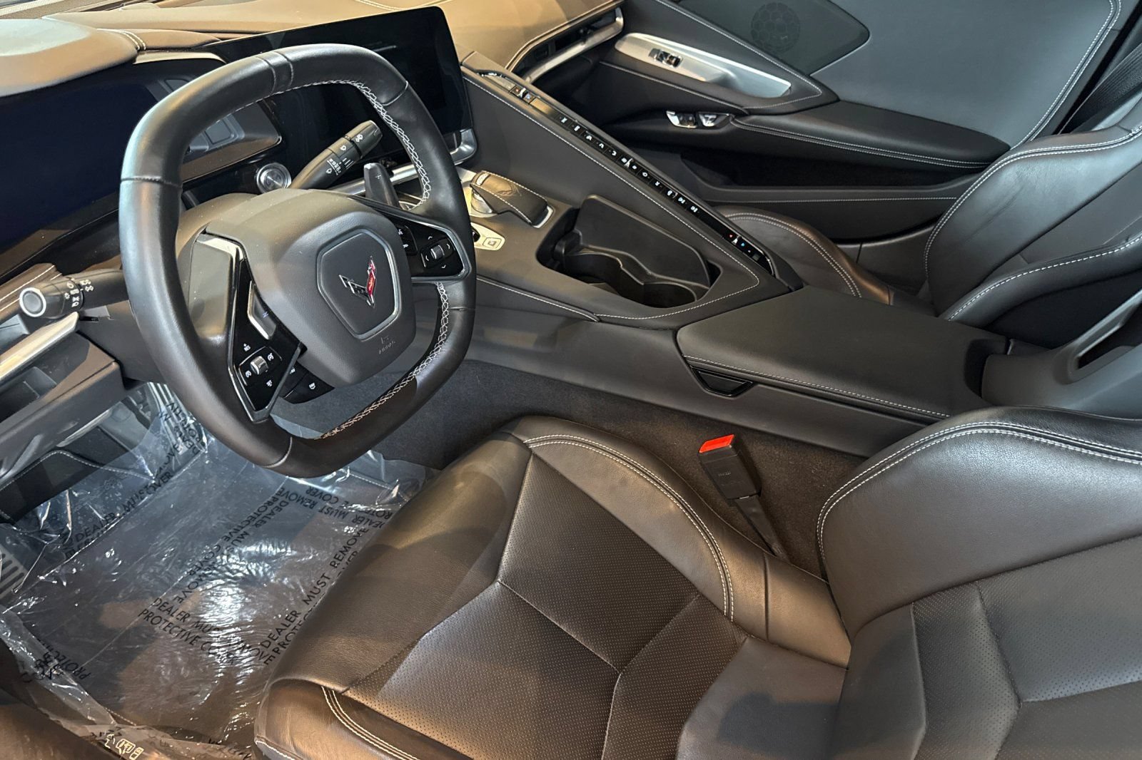 Used 2022 Chevrolet Corvette Stingray Coupe w/ Z51 Performance Package RWD image 10