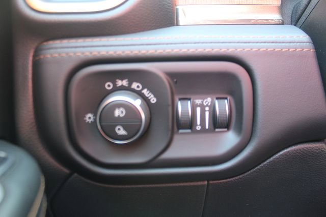 Used 2023 RAM 2500 Limited image 19