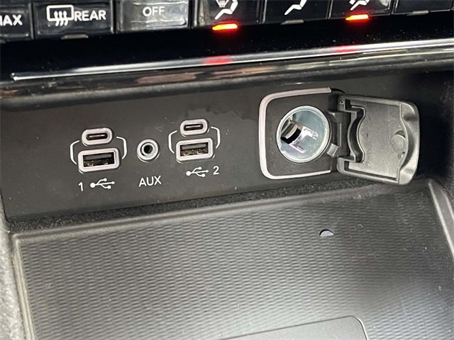 Used 2022 Jeep Grand Cherokee L Laredo w/ Luxury Tech Group I image 38