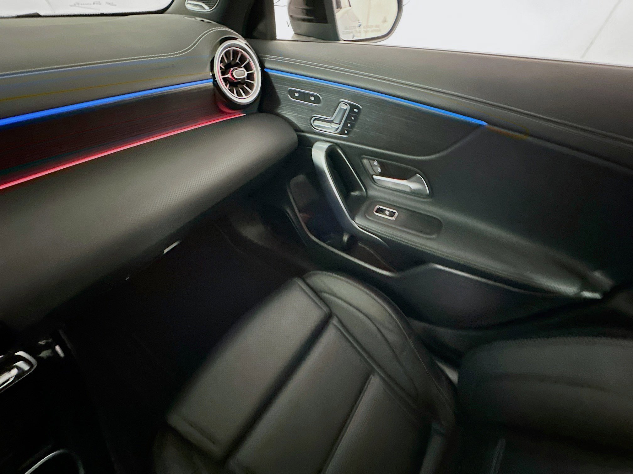 Used 2025 Mercedes-Benz CLA 45 AMG 4MATIC image 23