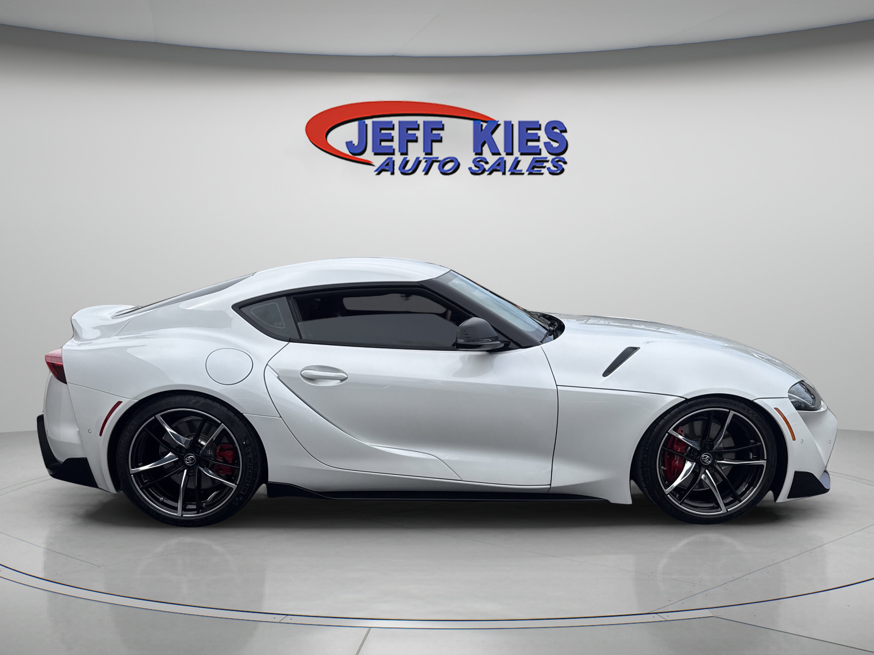 Used 2022 Toyota Supra Premium w/ Driver Assist Package RWD image 9