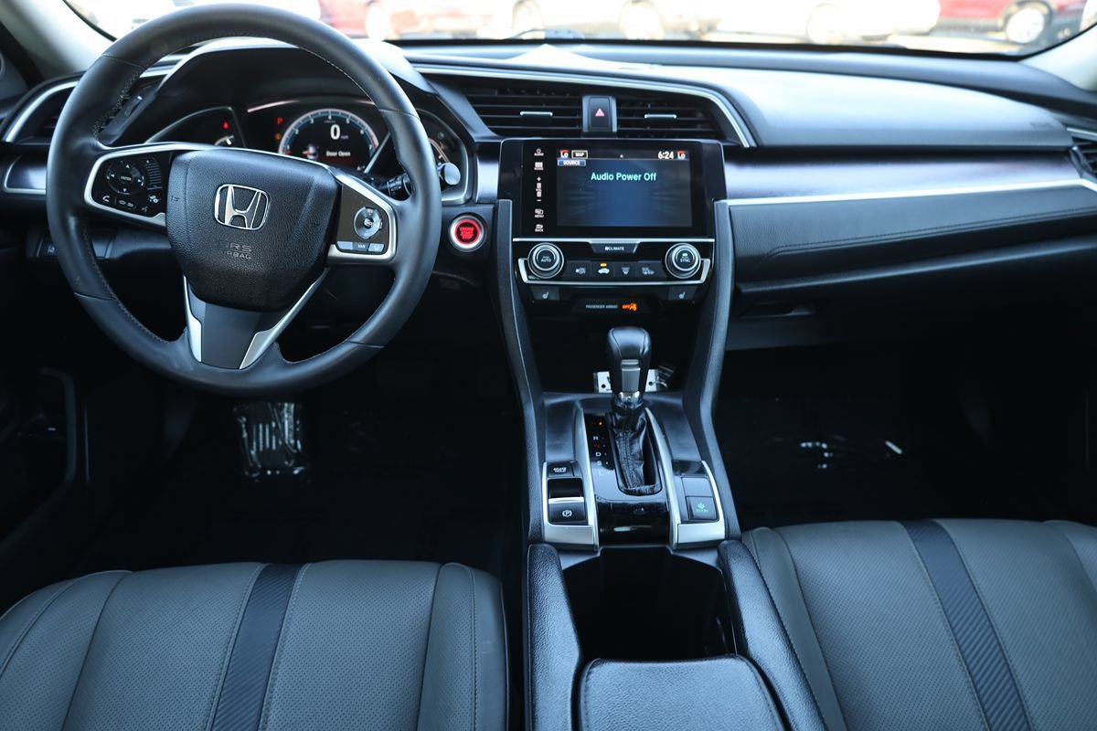 Used 2016 Honda Civic Touring image 18