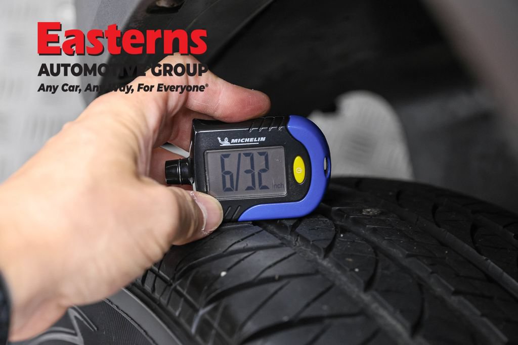 Used 2016 Jeep Renegade 75th Anniversary AWD/4WD image 32