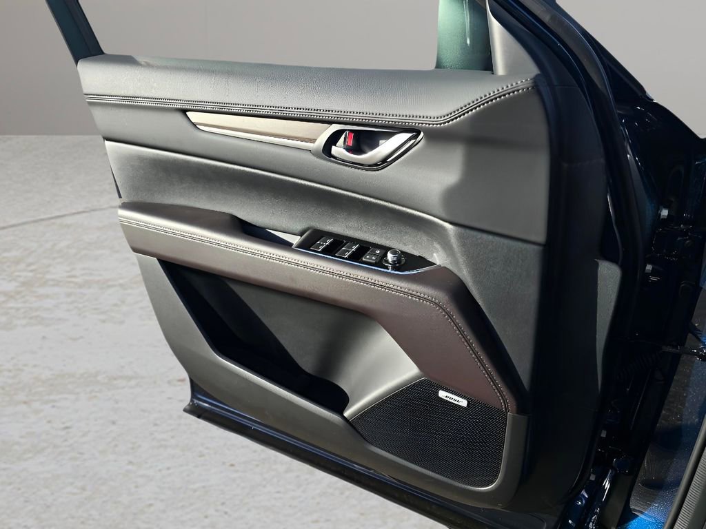 New 2025 MAZDA CX-5 Signature image 23