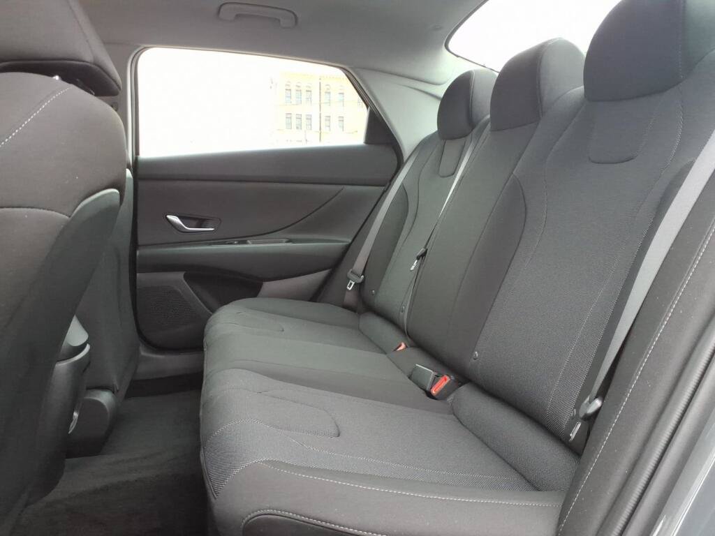 New 2026 Hyundai Elantra SE FWD image 5