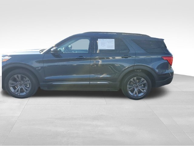 Used 2024 Ford Explorer XLT w/ Equipment Group 202A AWD/4WD image 7