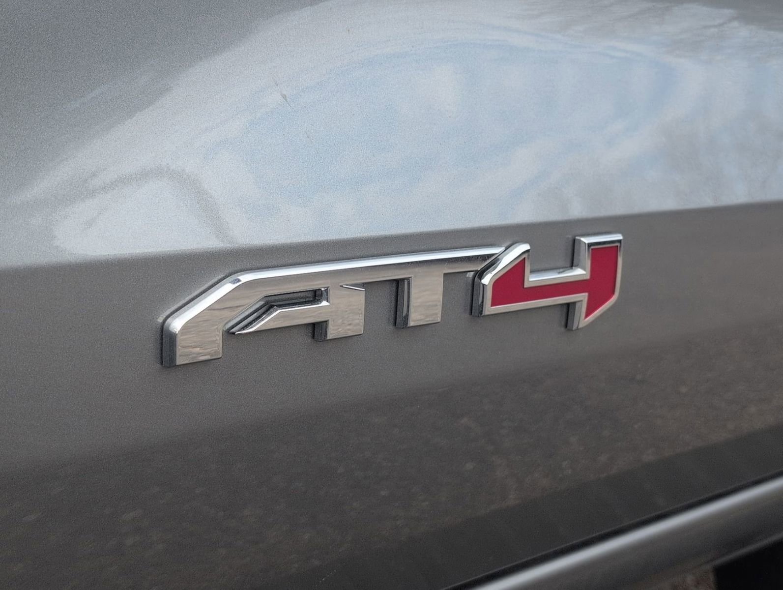 New 2025 GMC Canyon AT4 w/ Off-Road Front Bumper Package image 10