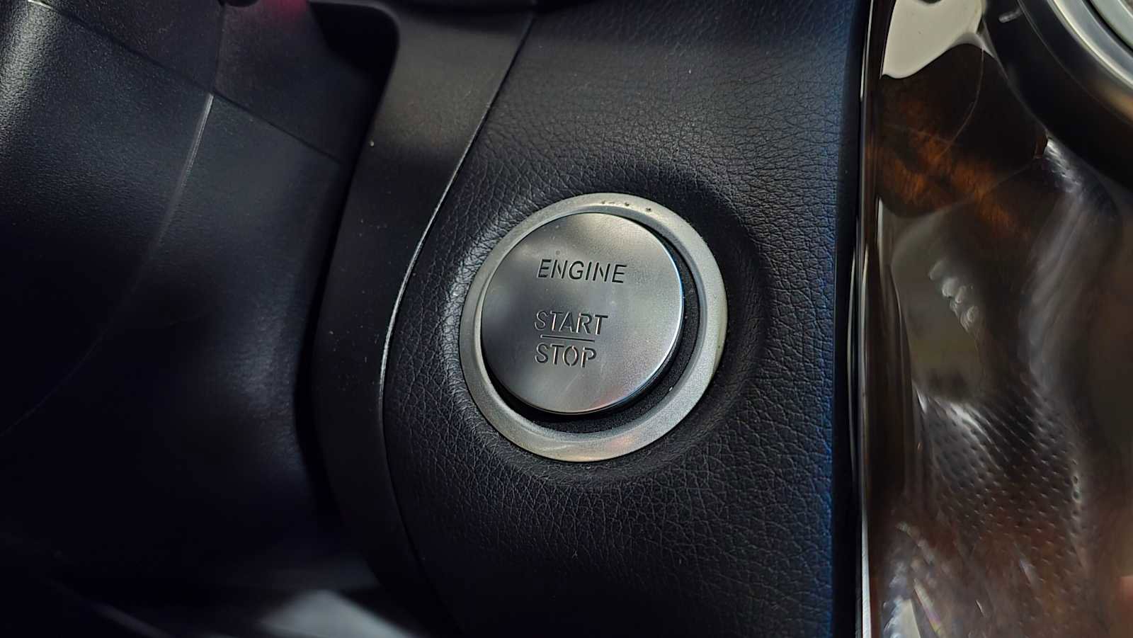 Used 2016 Mercedes-Benz GLC 300 4MATIC image 36