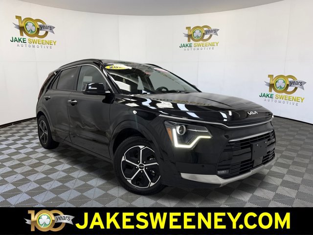 Used 2023 Kia Niro SX image 1