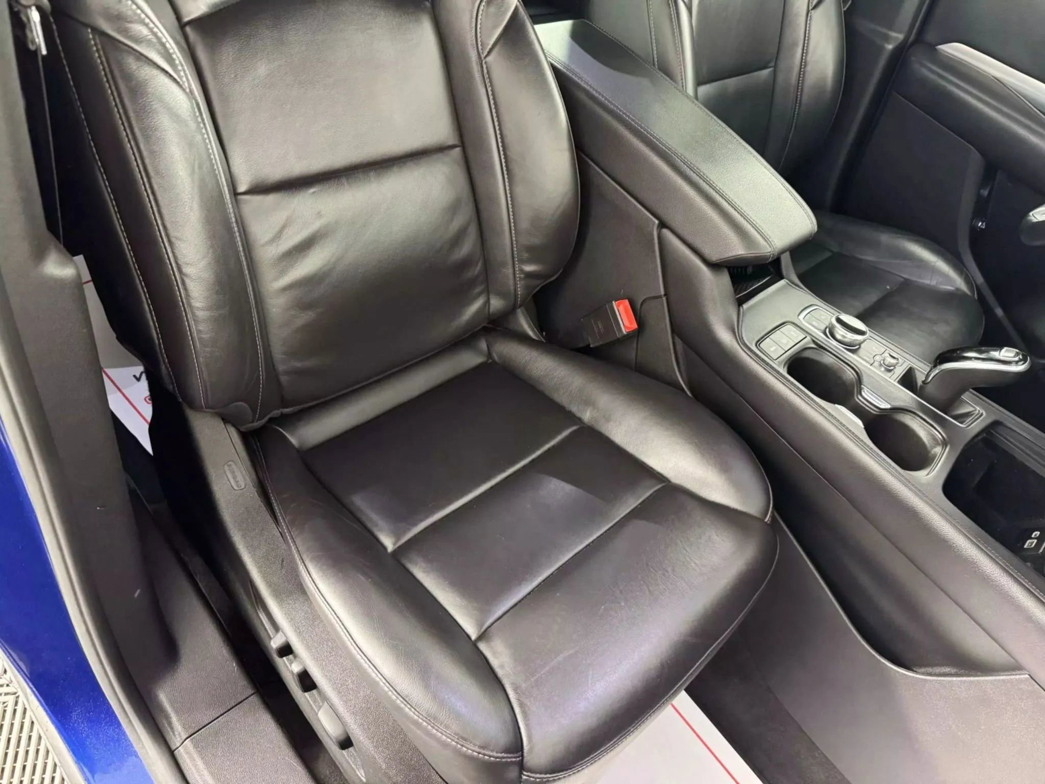 Used 2021 Cadillac XT4 Premium Luxury image 35