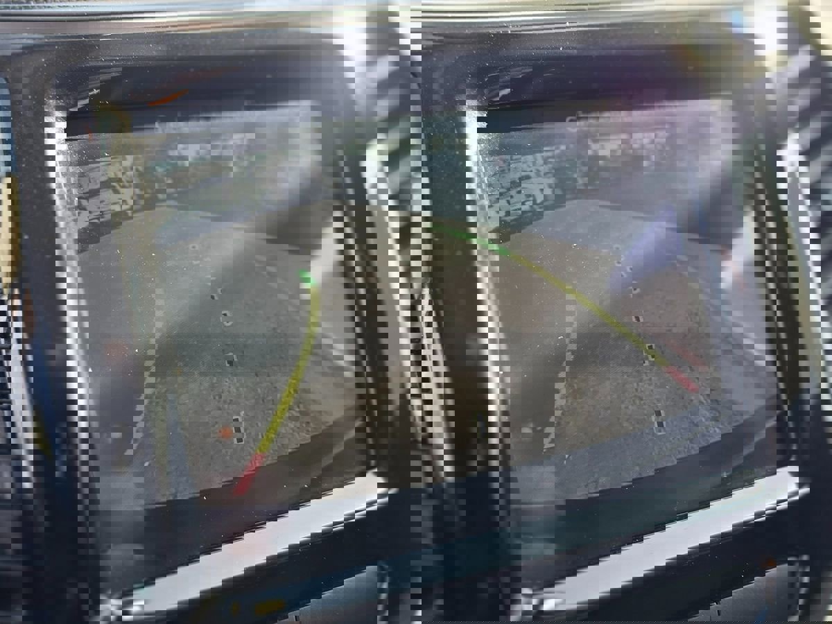 Used 2019 Jeep Cherokee Limited image 32