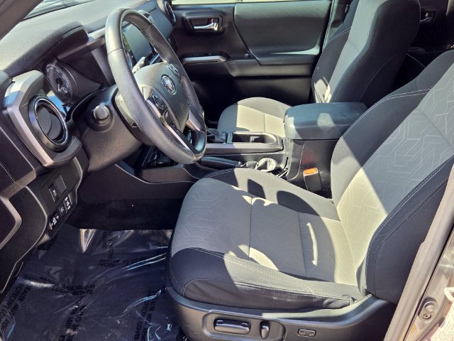 Used 2021 Toyota Tacoma TRD Sport RWD image 11