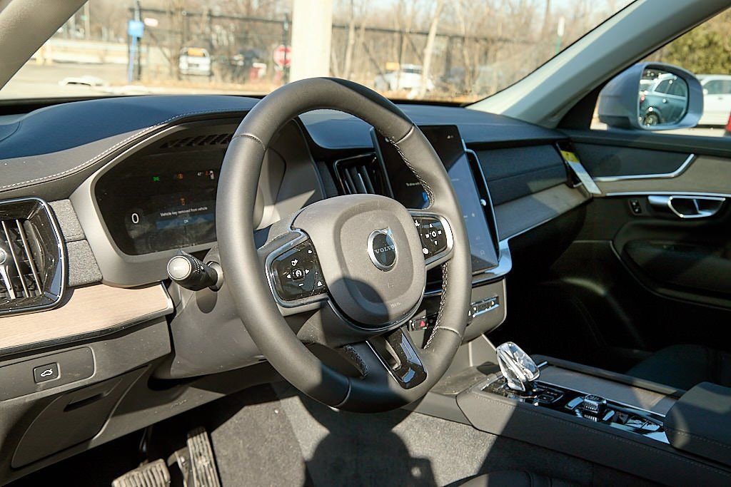 New 2026 Volvo XC90 B6 Plus w/ Protection Package image 13