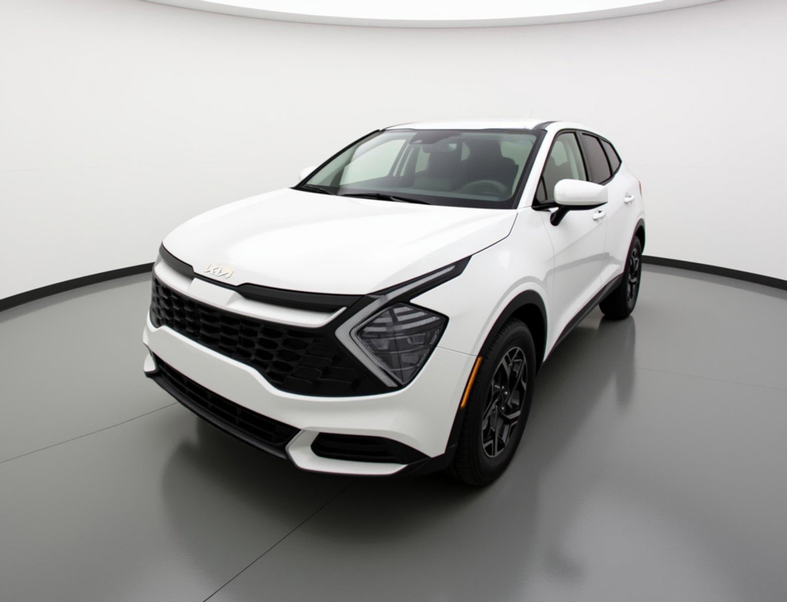 Used 2025 Kia Sportage LX image 3