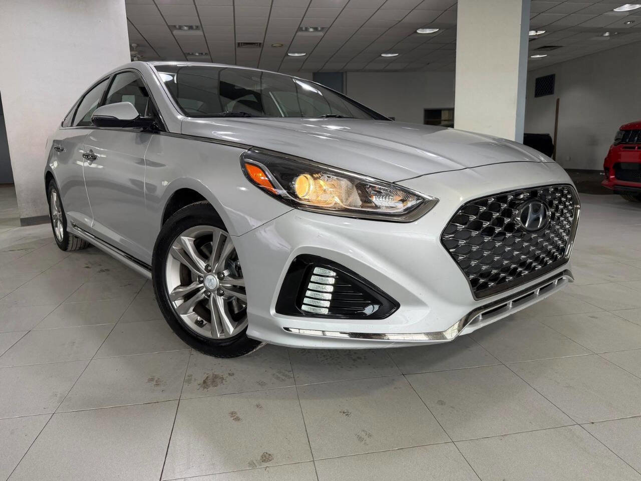 Used 2019 Hyundai Sonata Sport w/ Tech Package 03 image 2