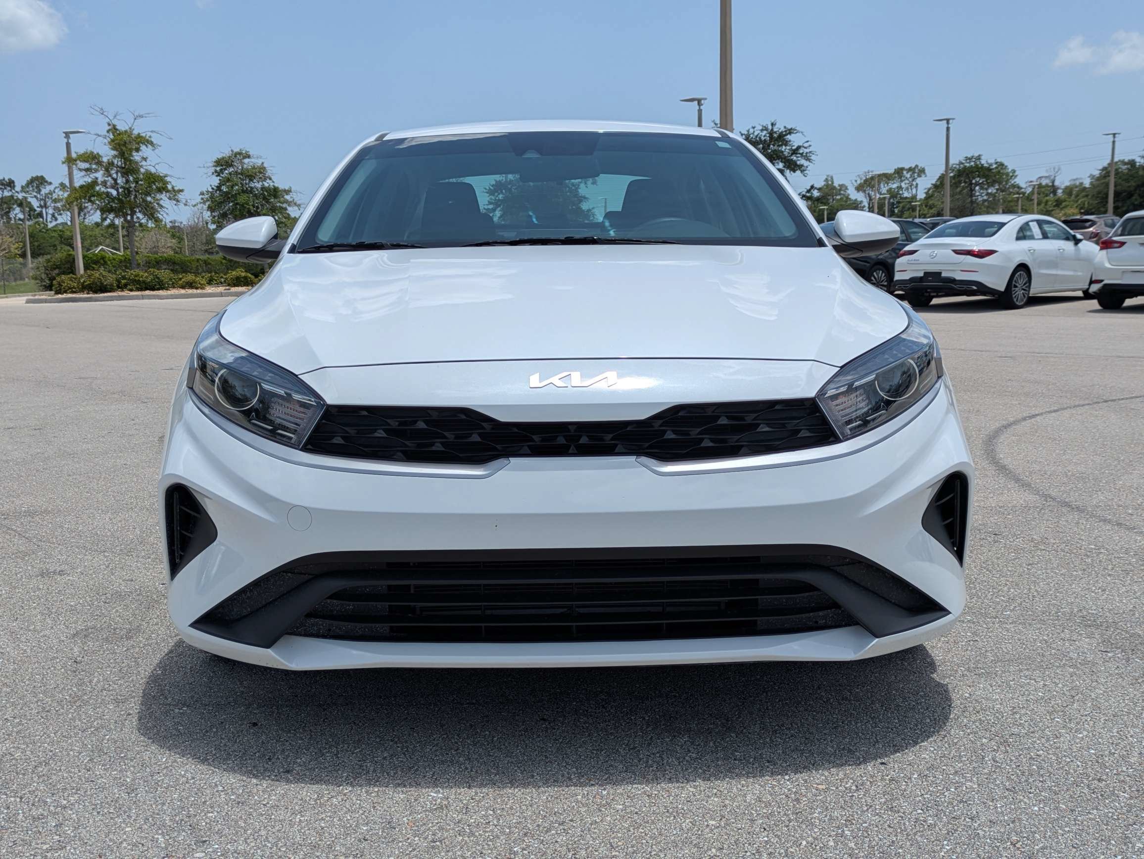 Certified 2024 Kia Forte LXS FWD image 3
