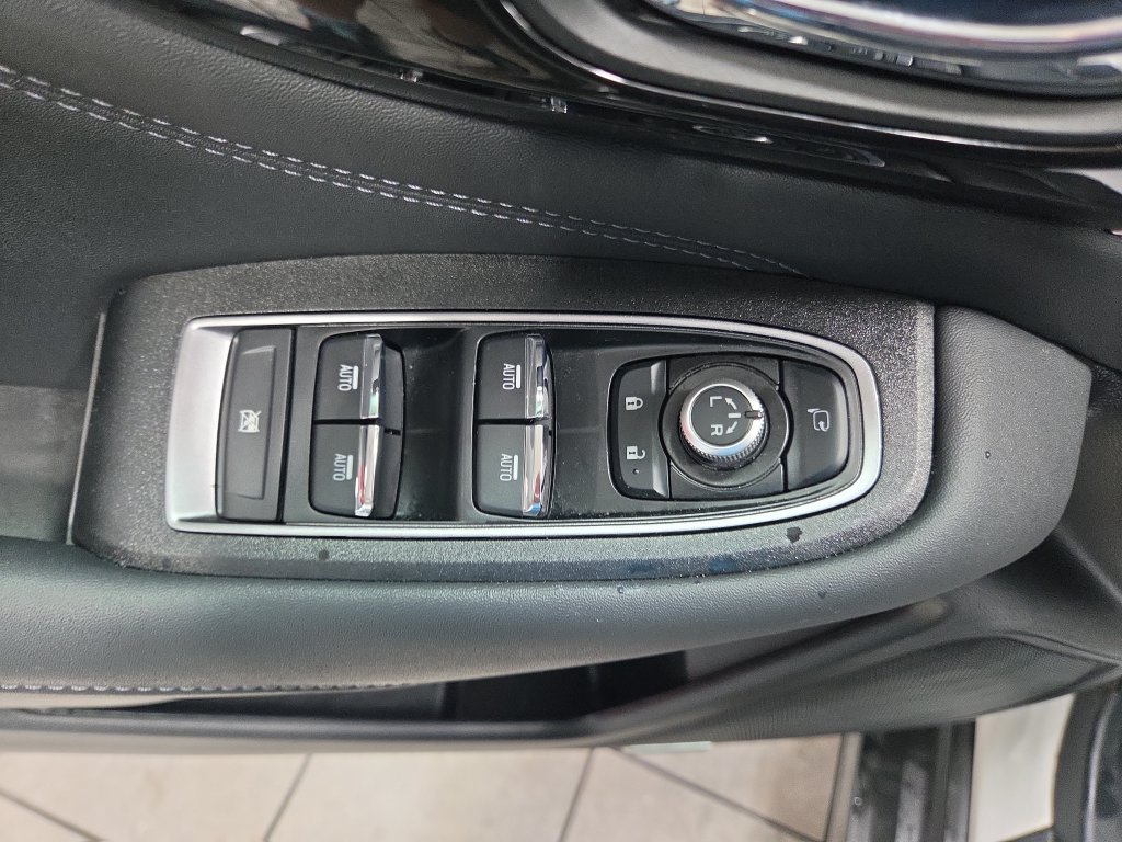 Used 2025 Subaru Outback Touring XT AWD/4WD image 31