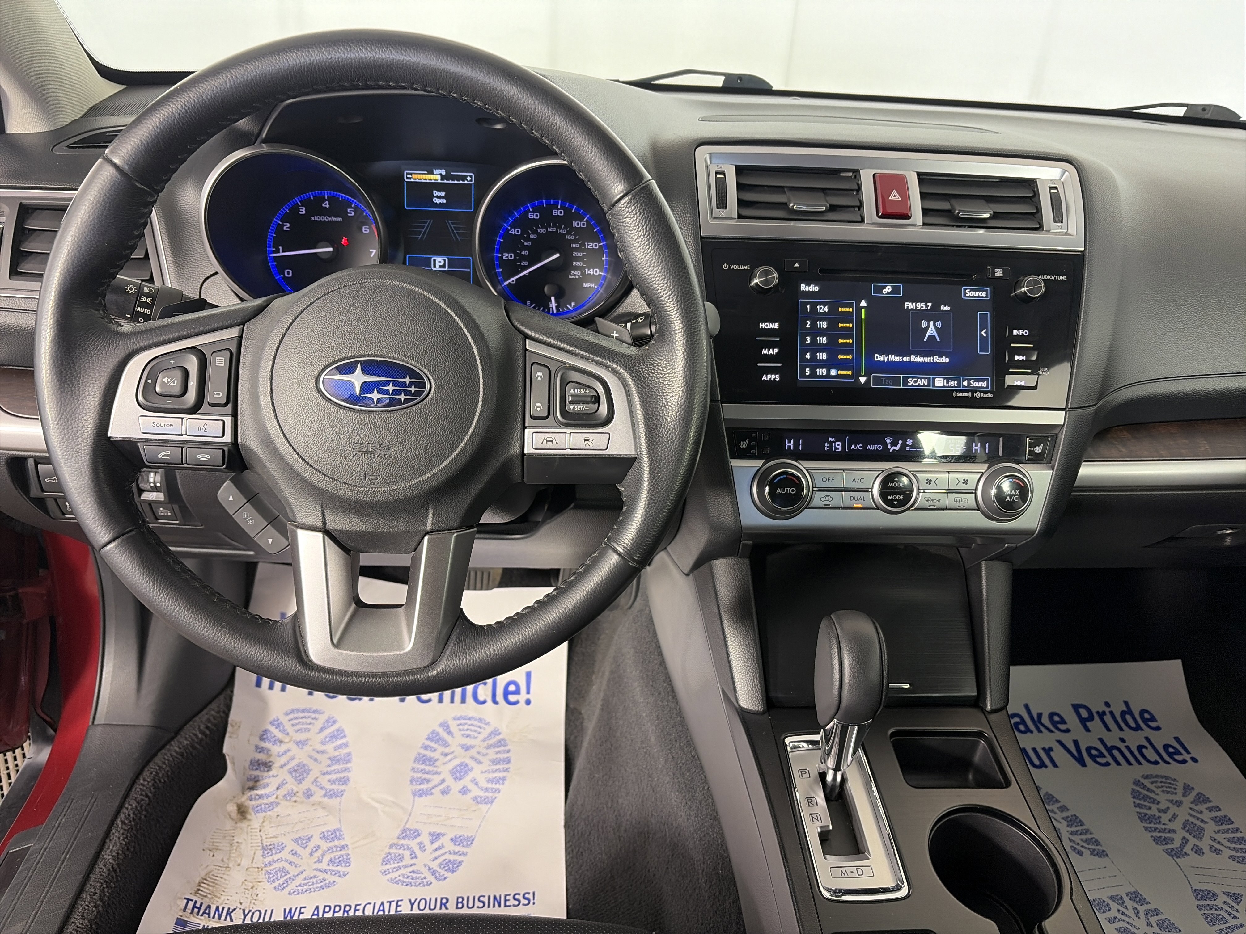 Used 2017 Subaru Outback 2.5i Limited image 3