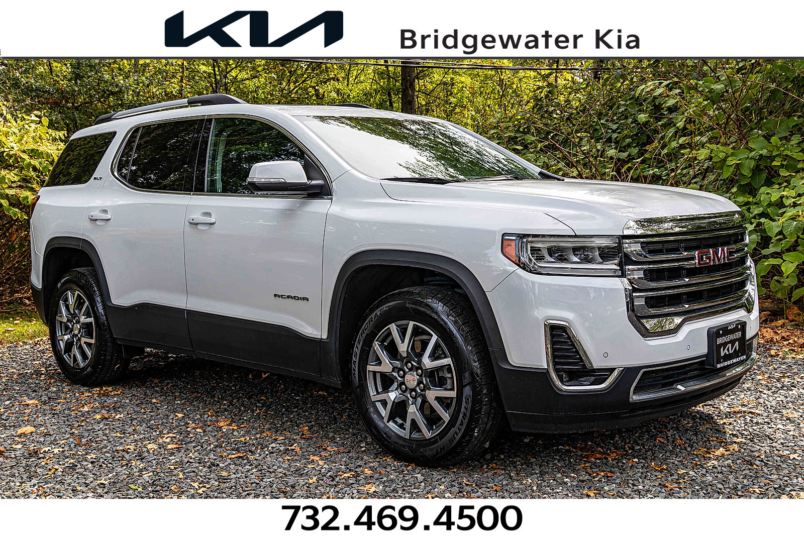 Used 2023 GMC Acadia SLT w/ LPO, Floor Liner Package image 1