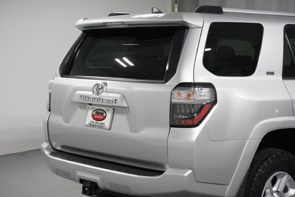 Used 2021 Toyota 4Runner SR5 AWD/4WD image 9