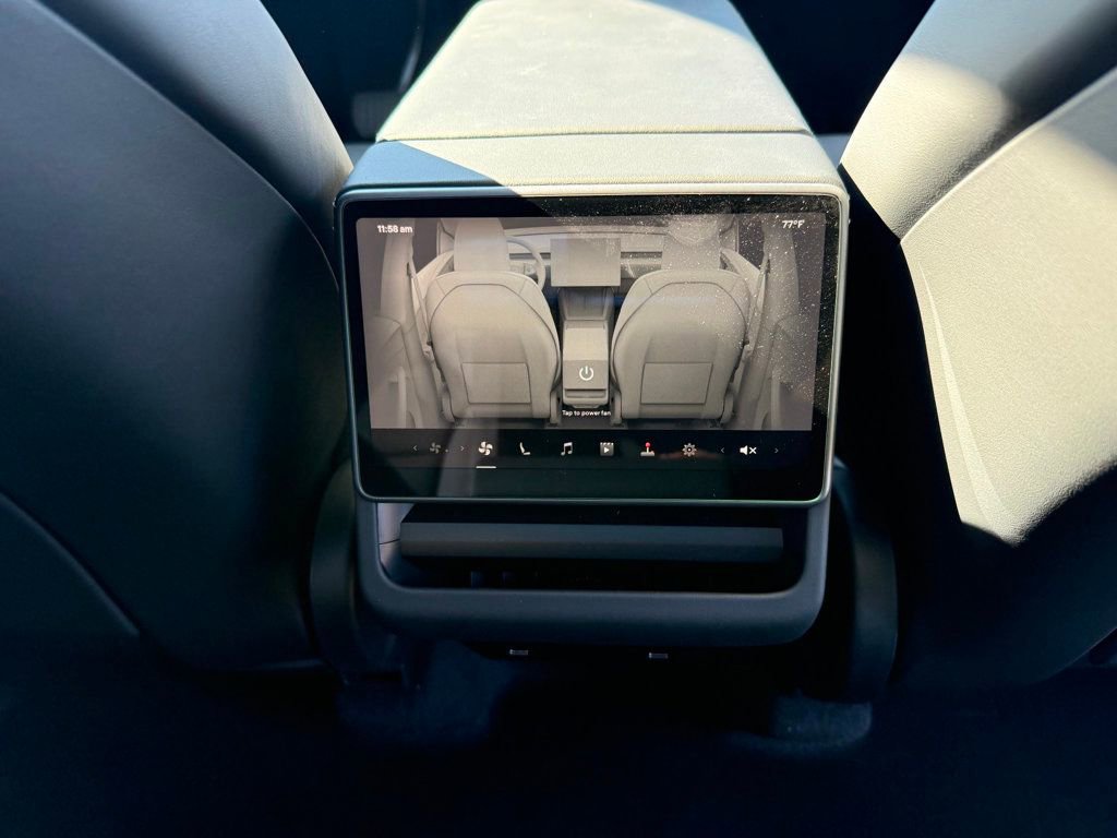 Used 2026 Tesla Model Y 2WD image 29