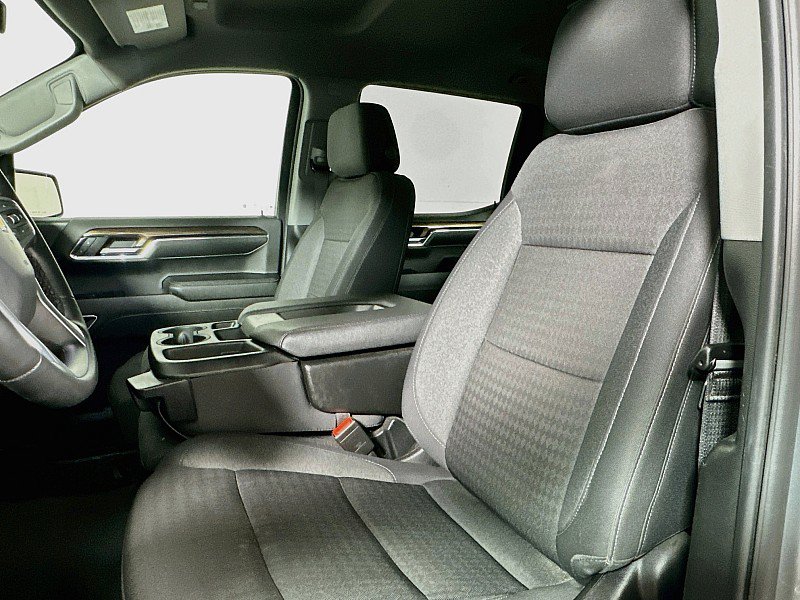 Used 2024 Chevrolet Silverado 1500 LT AWD/4WD image 11