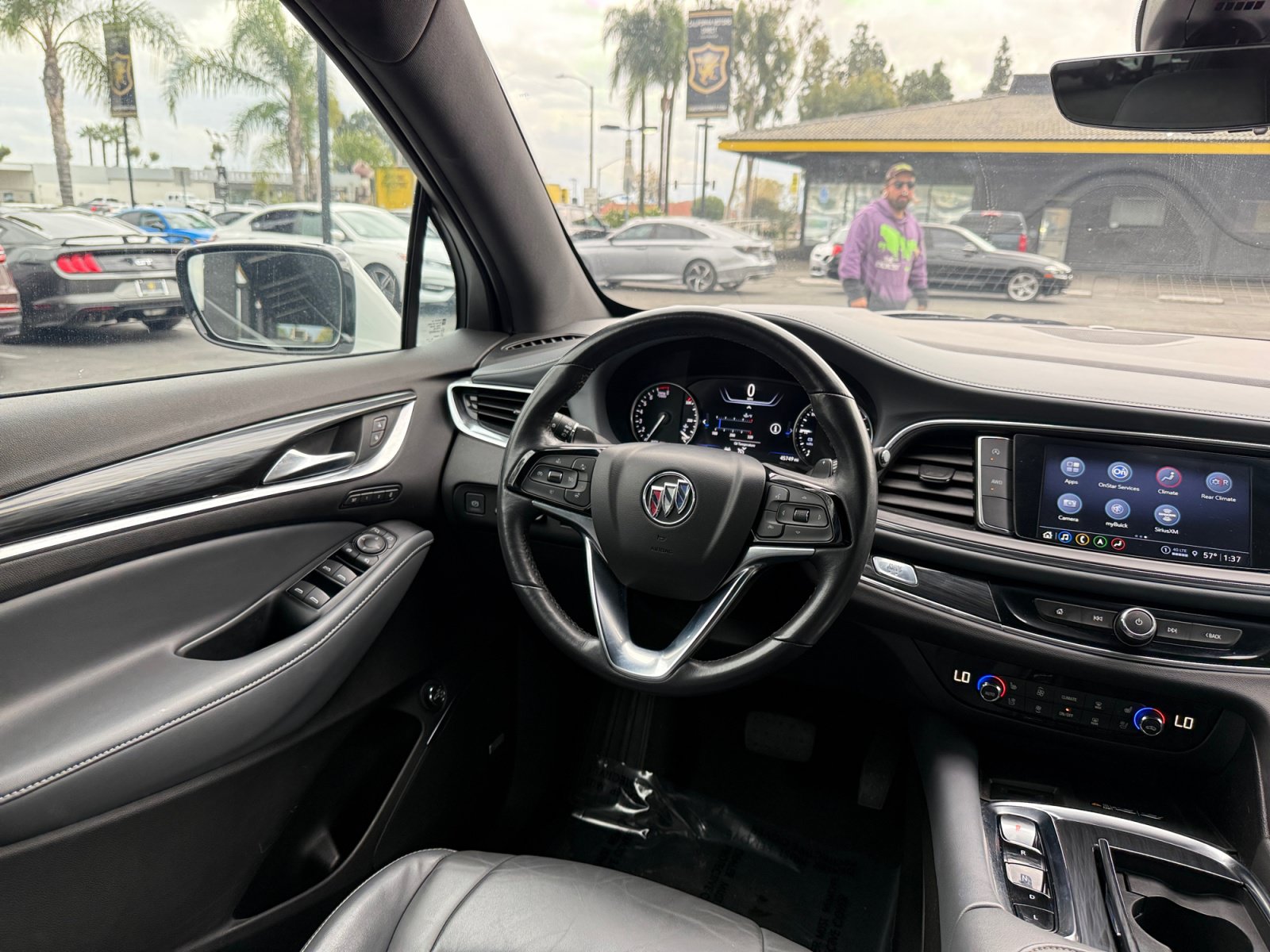Used 2024 Buick Enclave Premium AWD/4WD image 24