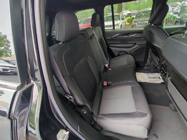 New 2026 Jeep Grand Cherokee Laredo X AWD/4WD image 35