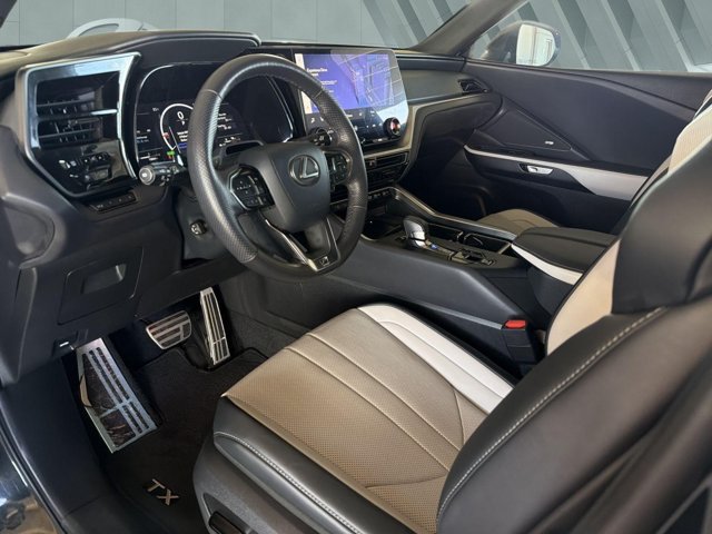 Certified 2025 Lexus TX 500h AWD w/ Technology Package image 10