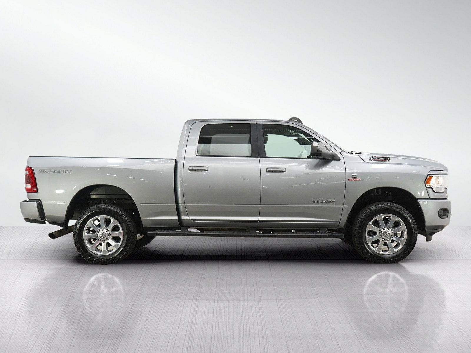 Used 2022 RAM 2500 Big Horn w/ Level C Equiment Group AWD/4WD image 6