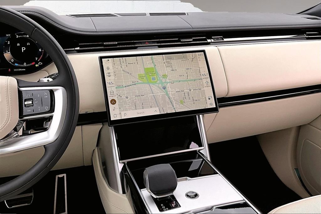 New 2025 Land Rover Range Rover SE AWD/4WD image 6