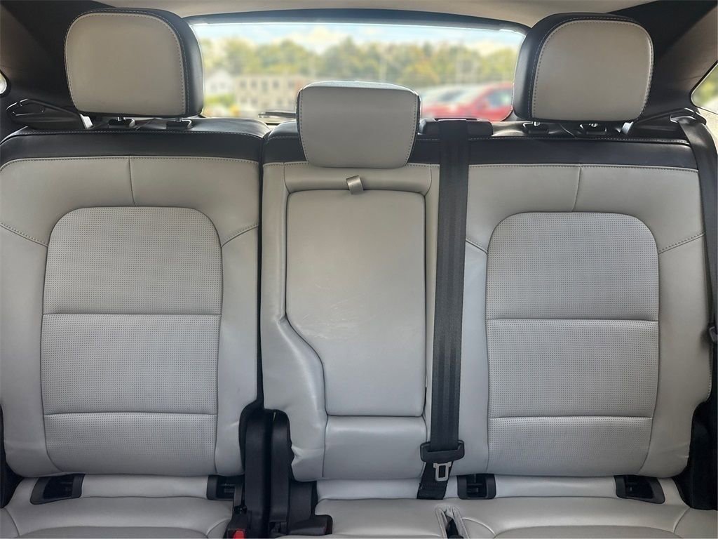 Used 2023 Ford Escape Platinum image 16