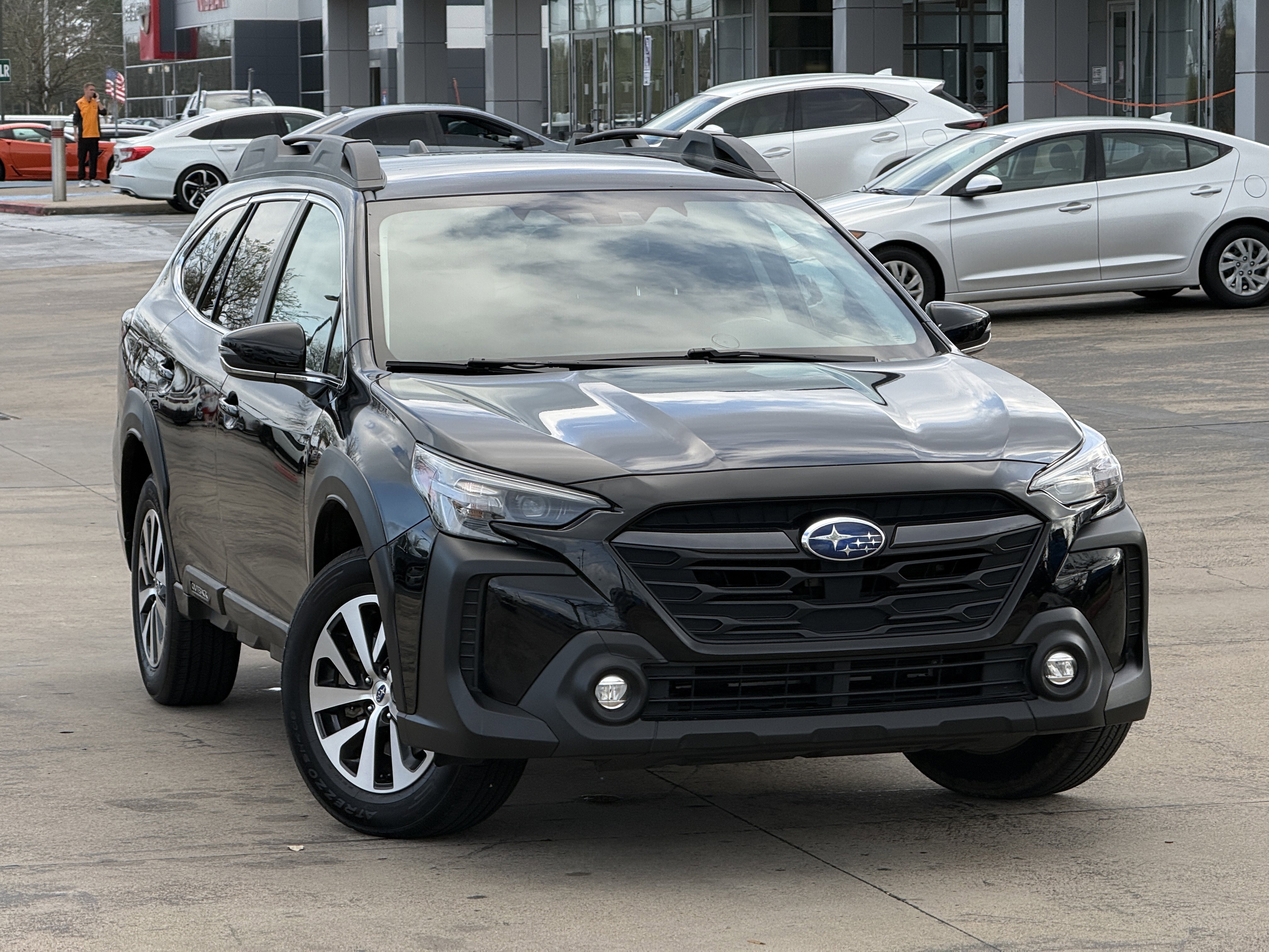 Used 2023 Subaru Outback Premium image 3