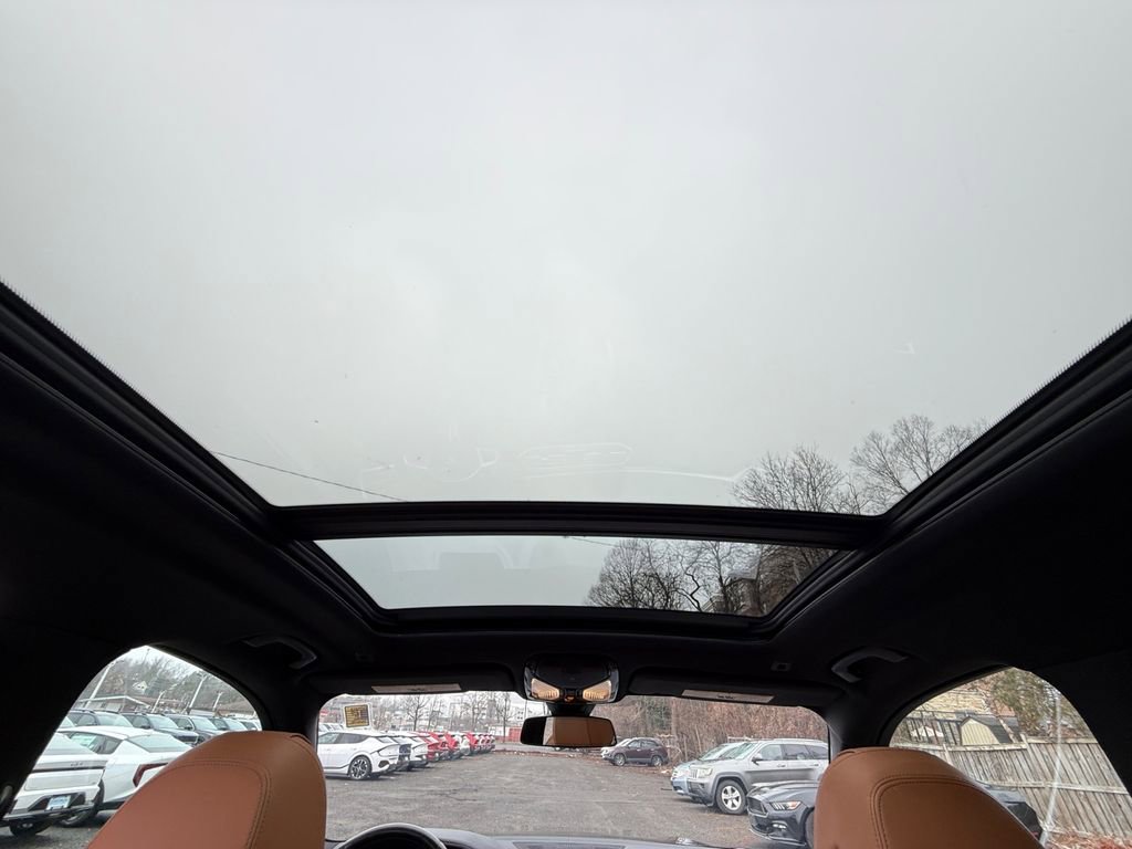 Used 2023 BMW X5 xDrive40i w/ M Sport Package image 23