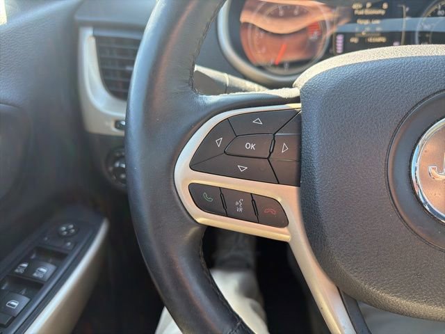 Used 2017 Jeep Cherokee Latitude w/ True North Edition image 34