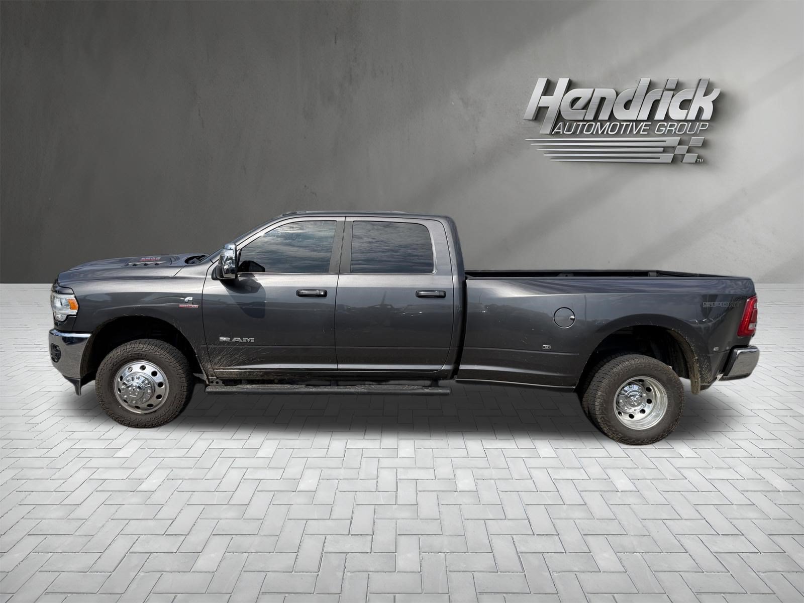 Used 2023 RAM 3500 Laramie AWD/4WD image 6