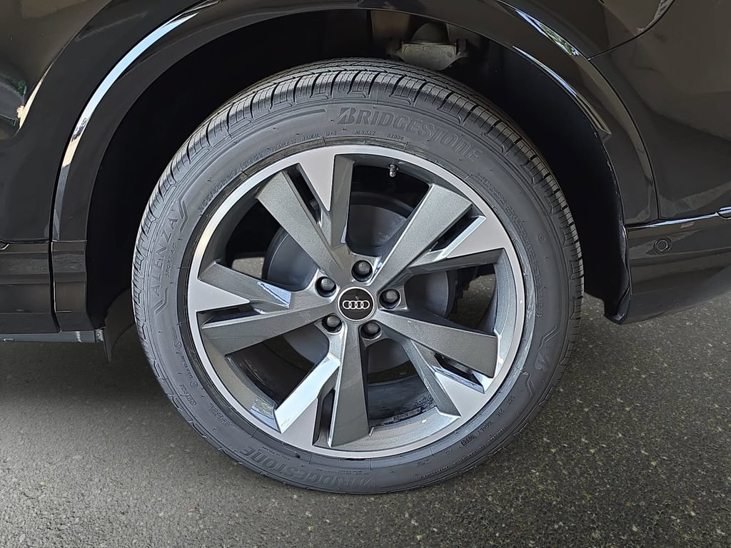 Certified 2023 Audi Q4 e-tron Premium Plus AWD/4WD image 34