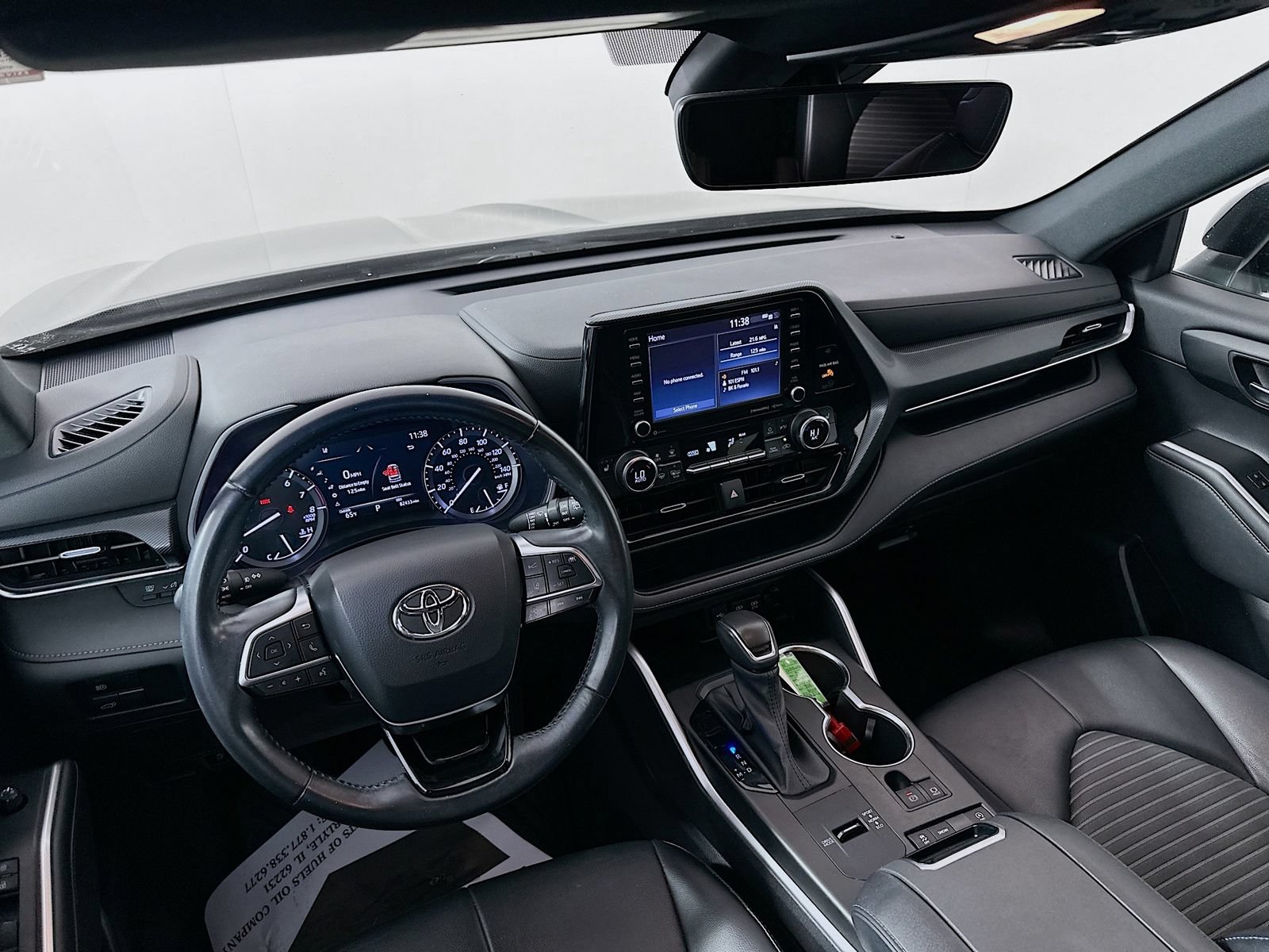 Used 2021 Toyota Highlander XSE FWD image 21
