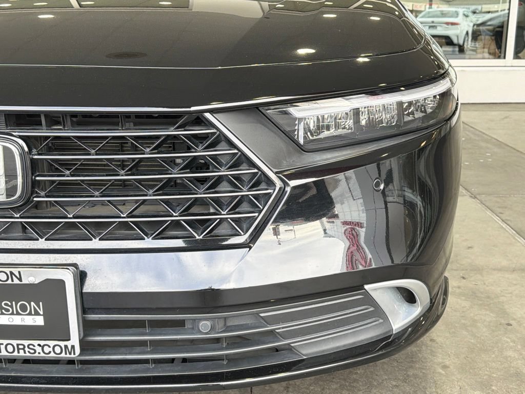 Used 2024 Honda Accord Touring image 5