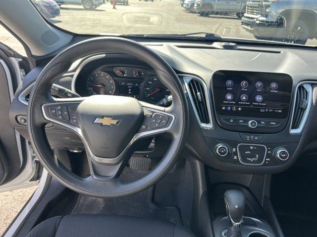 Used 2023 Chevrolet Malibu LS image 17